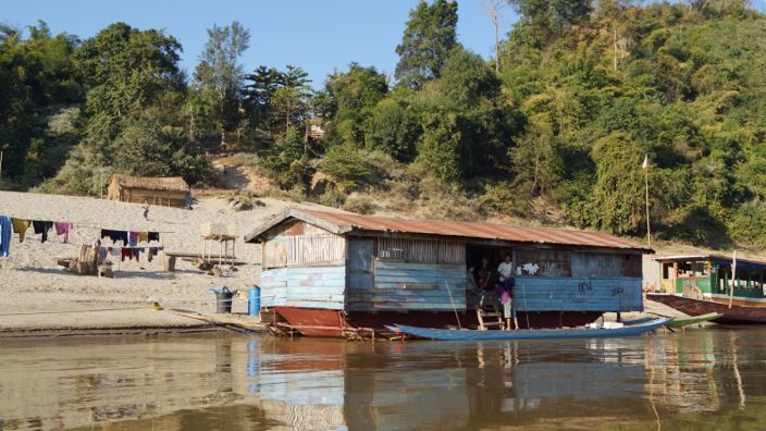 Laos Mekong People