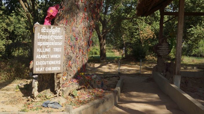 Killing Tree Killing Fields Phnom Penh Cambodia